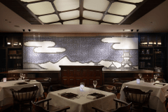 レストランディナーイメージ〔柚木沙弥郎氏デザインのモザイクタイル〕