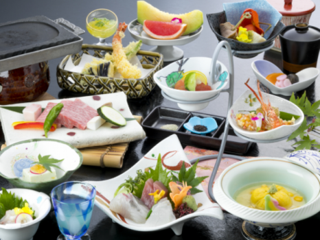 斎王の膳（松阪牛）※季節により調理法や器が異なる場合がございます。