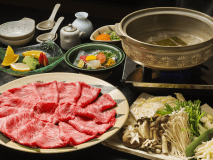 【松阪牛のしゃぶしゃぶ】きめ細やかでなめらかな食感がたまらない！