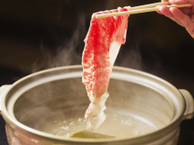 【松阪牛しゃぶしゃぶ】お口に運べばトロッととろける上品な味♪