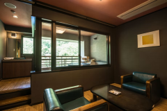 【最上階 源泉掛け流し露天風呂付 久遠スイート】