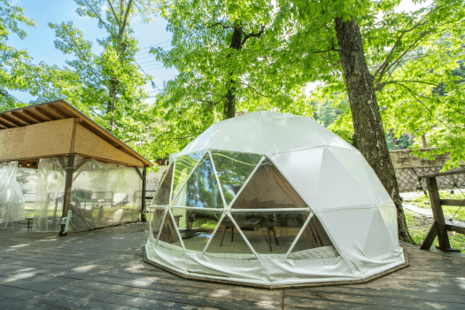 【最大4名／冷暖房完備】ドームテント4M（ベッド2台&ソファベッド2台）