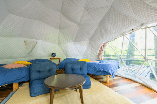 【最大4名／冷暖房完備】ドームテント4M（ベッド2台&ソファベッド2台）