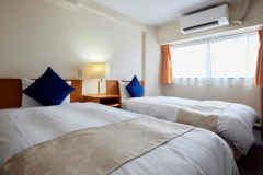 【客室】ツインルーム96cm×2台　都会の喧騒を忘れる、落ち着いたツインルームの安らぎ