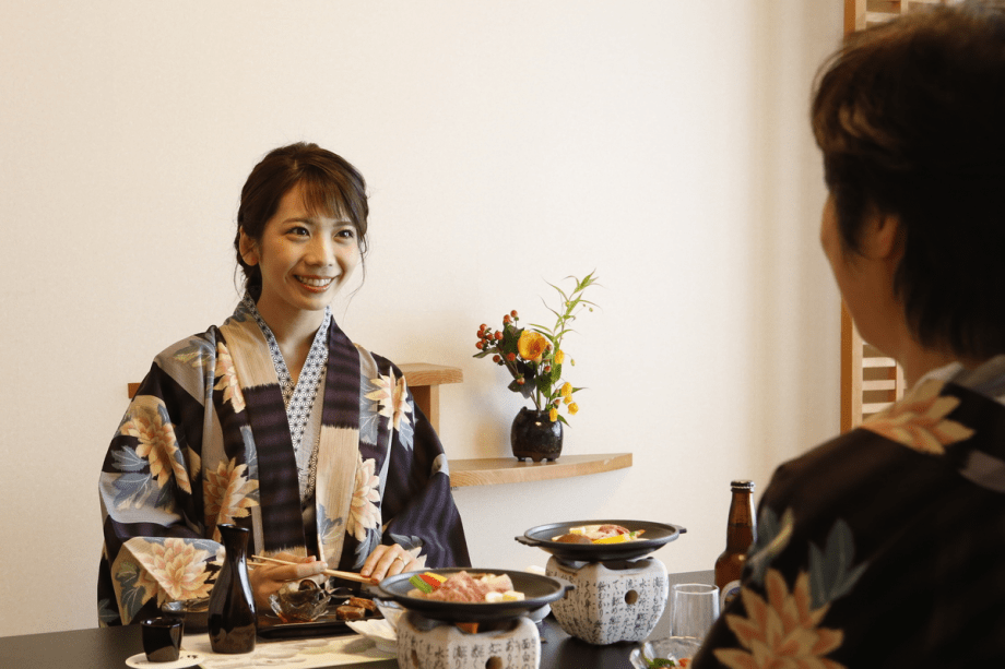 ご夕食をお部屋でゆっくりお召し上がりいただけます♪