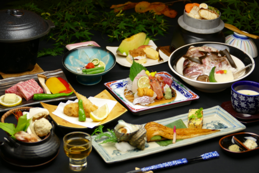 松会席
※料理内容はイメージです。仕入れの状況により変更の可能性がございます。
