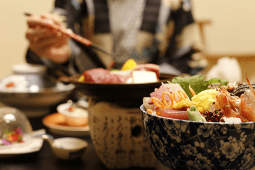 料理長自慢の夕食をお召し上がりください♪