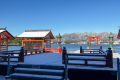 《冬の宮島》嚴島神社 うっすら雪の積もった高舞台からの大鳥居