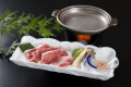 やわらかな黒毛和牛を鉄板で焼き上げる、贅沢な一品。口いっぱいに広がる旨みをご堪能ください。
