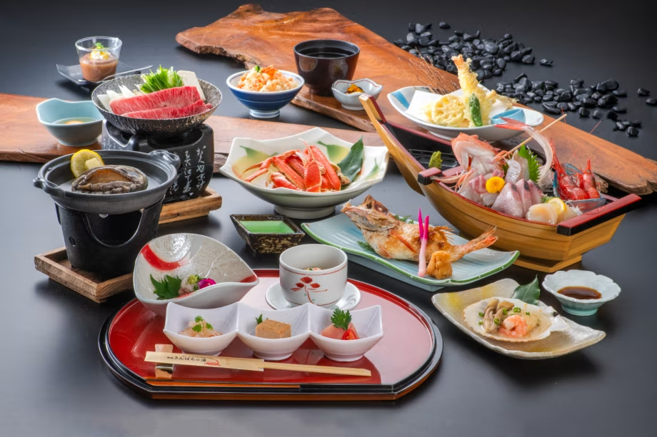 ・【贅沢コースイメージ】本ズワイガニ半身、のどぐろ、お刺身、和牛料理、アワビステーキなどの贅沢コースです。