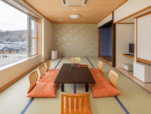 ・ご家族、グループや女子会など大人数でご宿泊可能です