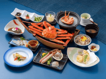 ・【カニコース（一例）】本ズワイガニ1尾付き（カットして提供）旨みの詰まったカニ料理をご堪能ください