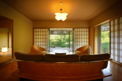 露天風呂付特別室「月影」１２．５畳＋８畳＋リビング