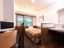 ＜ビジネスタイプシングル一例＞ビジネス利用やお一人様でのご旅行に最適！お部屋により洗面台は左右逆になっております。