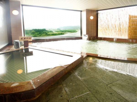□【女性大浴場】冬の澄んだ空気の中では、南アルプスが見えることも