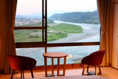 □【2024年リニューアル・2室限定】和モダンルーム／～4名