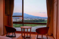 □【2024年リニューアル・2室限定】和モダンルーム／～3名