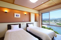 ■【展望風呂付き和洋室】最上階に位置し、雄大な天竜川と南アルプスの眺めをご堪能いただけます