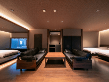 【新館／明月庵】大迫力の岩風呂の露天＆内湯付き、平屋タイプのお部屋です。