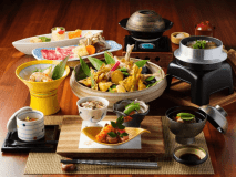 【鮎会席】６月～９月の夏限定！鮎の塩焼き、鮎の天ぷら、鮎の釜飯が付いた鮎会席／一例