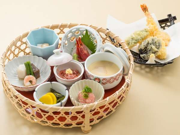 【潮さい御膳】籠盛7点とサクサク天ぷら