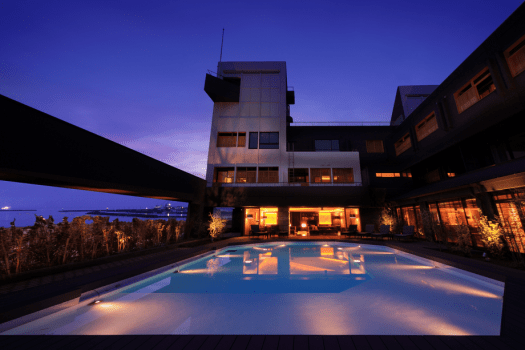 【外観】静寂な海辺に極まる、美食と湯のリトリート