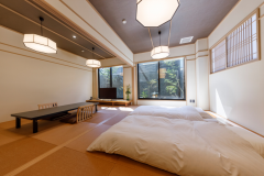 坪庭付き和室二間