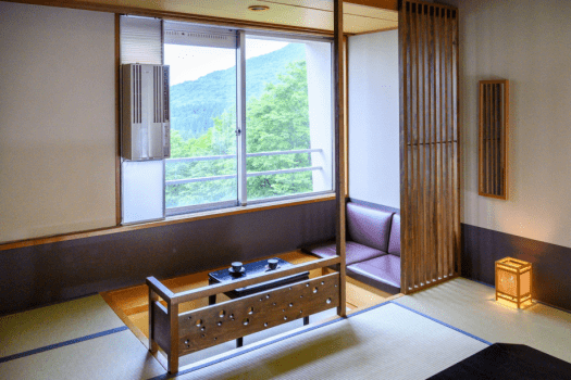 【The Guest Wing】Japanese-style room (10 tatami mats) / Bath included ※Non-smoking※