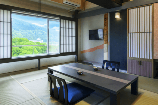 Saison Court building] Maisonette suite / with bath *Non-smoking