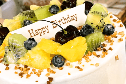【誕生日やプロポーズ、特別な記念日に！】部屋飾り・記念日ケーキ・乾杯シャンパン付～1泊2食付きの記念日プラン～