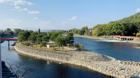 請盡情放鬆並欣賞美麗的宇治川美景。 *客房景觀範例 請盡情放鬆並欣賞美麗的宇治川美景。 *客房景觀範例