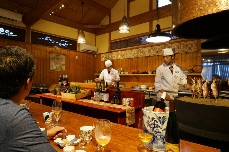 地魚割烹【波津の座】ライブダイニング「美食&美酒」に酔いしれる季節のお料理コース/大人限定<1泊2食付> 地魚割烹【波津の座】ライブダイニング「美食&美酒」に酔いしれる季節のお料理コース/大人限定<1泊2食付>
