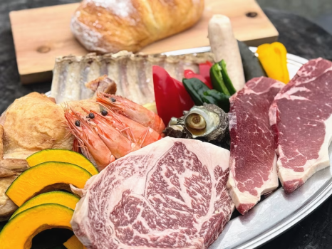 2025年【ビーチテント付】大人気！ぶどうの樹ステーキ＆海鮮BBQ／波津ビーチを拠点に海遊び＆プライベートバーベキュー！海を満喫リョカンピングプラン