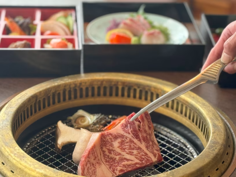 【海への道】個室で味わう国産牛ステーキ＆海の幸＆9種のオードブルが楽しめるグリルダイニングプラン