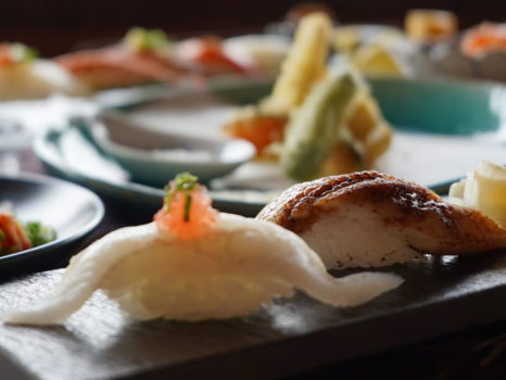 期間限定【海辺の鮨宿】あなごちゃんコース／1泊2食付＜鮨屋台＞穴子づくし＋おすすめ握りコース満喫プラン＜スパ＆サウナを楽しもう＞平日数量限定！