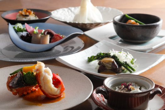 【一番人気】伊勢海老と鮑のダブルメインを楽しむ贅沢美食プラン ～夕食グレードアップ～