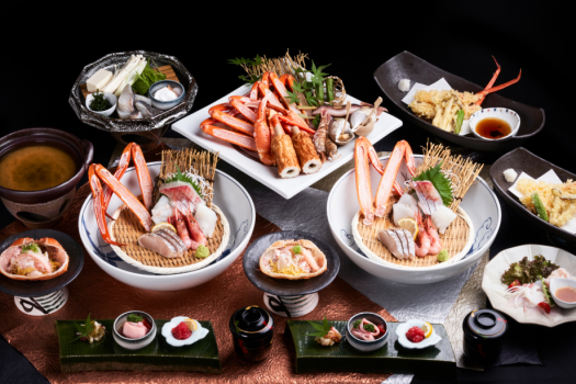 【少量美味！】「タグ付き香住ガニ」をカニ刺し・焼きガニ・カニの天ぷら・甲羅寿司でご用意　～『秋の香住ガニ1匹付き会席』～