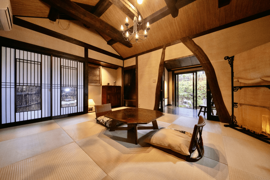 こころをなでる静寂 みやこ 離れ 露天風呂付客室 雨音 岩露天 専用庭 和室 広縁 プランを選ぶ