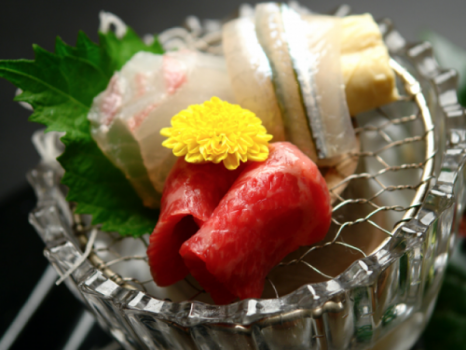 とろける飛騨牛に舌鼓