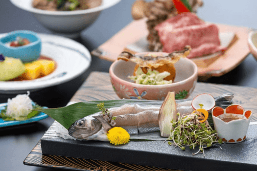 山の香り「野遊び膳」岩魚