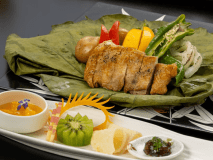 プレミアムプラン　最上階貴賓室でのひととき 「どろぼう鶏の山賊焼」とハーブティBAR