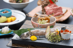 山の香り「野遊び膳」岩魚