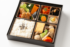 ルームサービス様『お手軽和朝食』
※季節や仕入れの関係で、写真とは内容が異なる場合がございます。