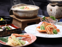 蟹は天ぷらや雑炊、蟹酢などでお召し上がり頂きます