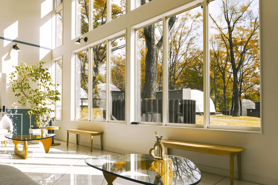 フロント・ロビー