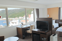 デラックスフォース（禁煙）