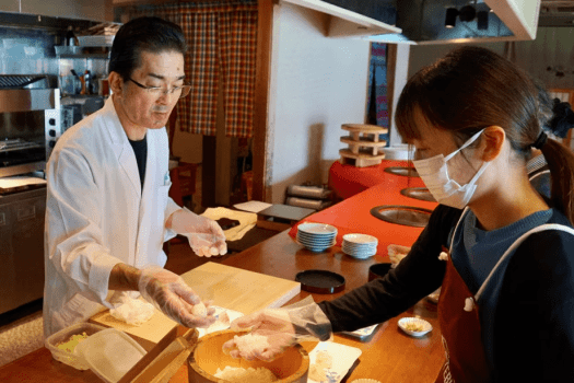 湯のやど楽山 元鮨職人と楽しむ「本格にぎり」体験