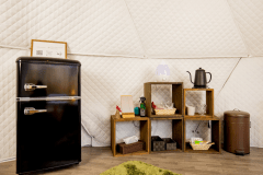 【7】温泉付客室ドームテント　ダブルベッド×3台