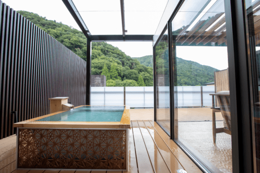 ★夕食評価 4.8★冷蔵庫特典付　黒毛和牛会席／展望露天風呂付客室『山月・観月』に泊まる&hellip;朝夕部屋食 46,175円で宿泊できるプラン