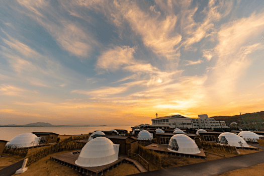 ✦ PREMIUM ANNIVERSARY ✦【3大特典：スパークリングワイン/装飾/ケーキ】海辺の特等席で祝うメモリアルステイ｜素泊まり・持込自由